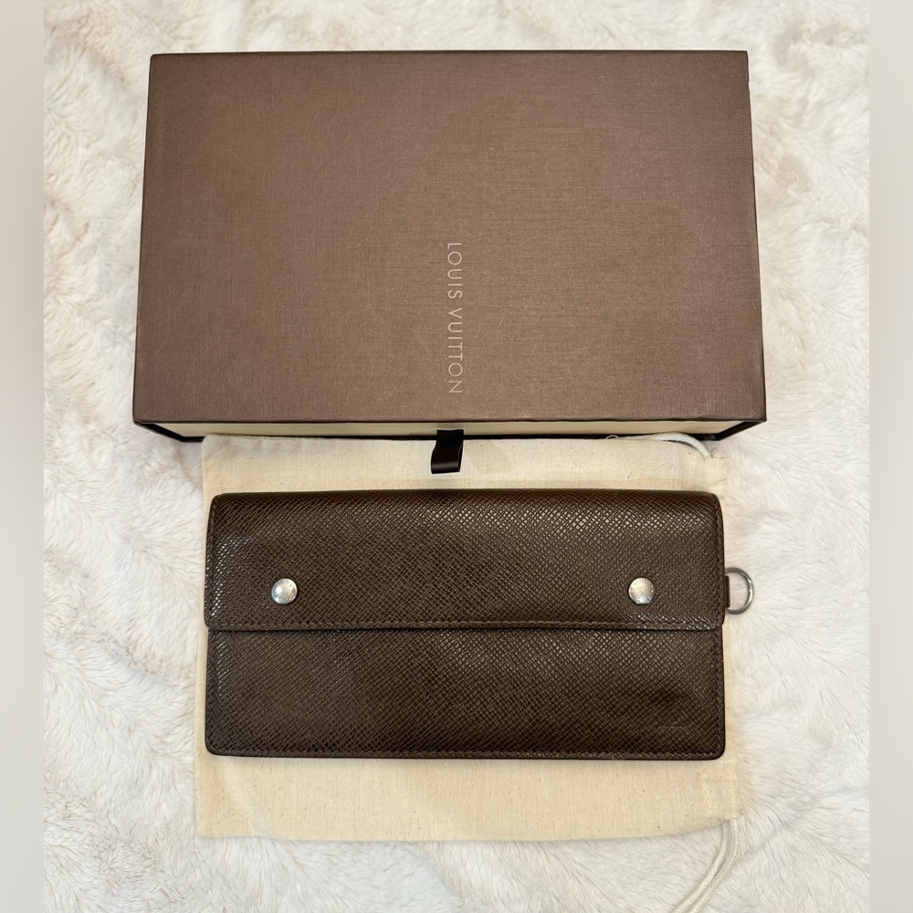 Louis Vuitton Brown Taiga Leather Accordion Chain Wallet Long Flap Vintage Used